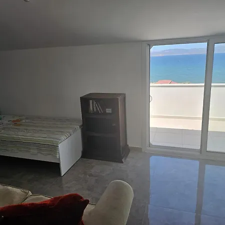 Cesmede Denize Sifir Cesme